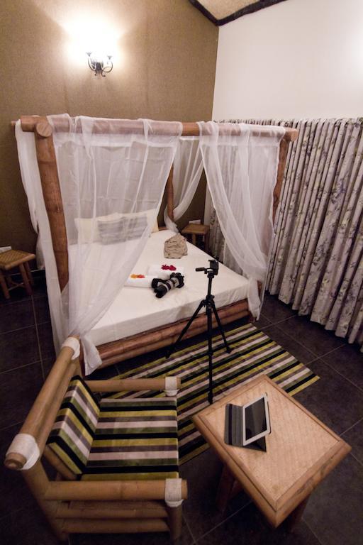 Aranyak Resort Tala  Room photo